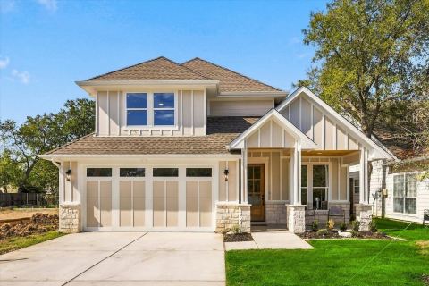 144 College Street S, Keller
