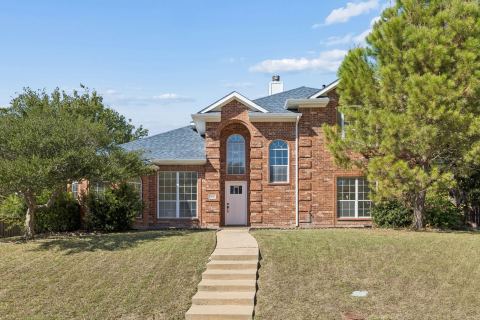 1961 Random Oaks Drive