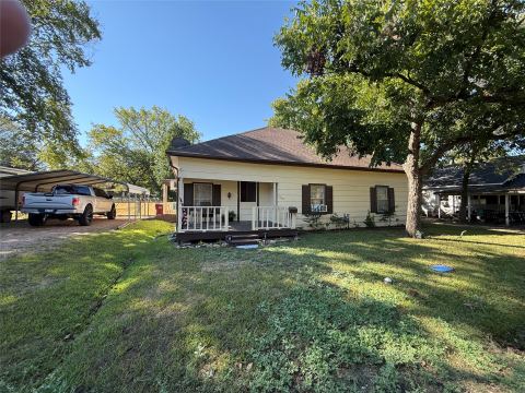 802 Seven Oaks Road, Bonham
