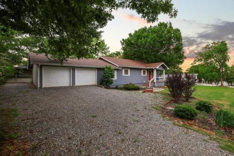 109 Arkansas Street, Pottsboro
