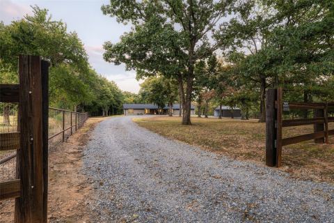 230 Frosty Hollow Road