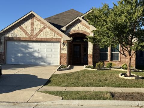 3953 Hollow Lake Road, Fort Worth