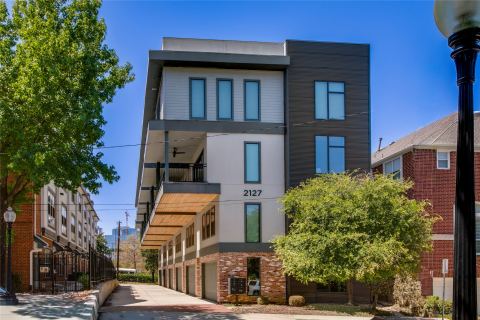 2127 Clark Street 103