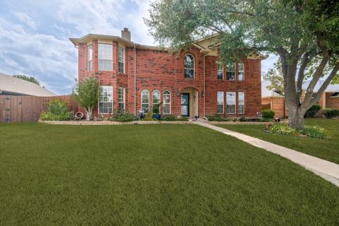 814 Foxwood Lane