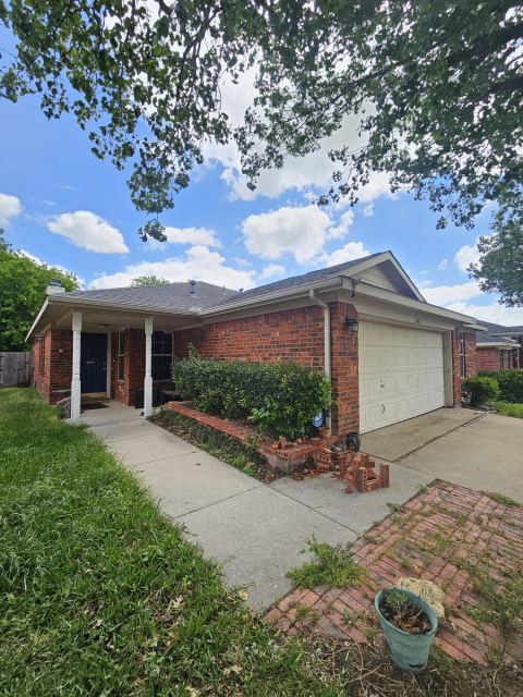 2417 Ensenada Lane, Fort Worth