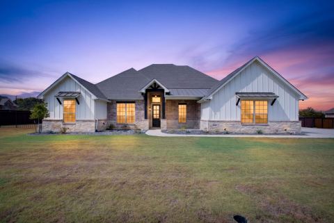 1009 Tobey Court