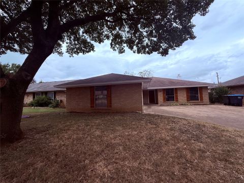 2612 S Meadow Drive, Fort Worth
