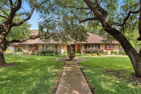 7605 Willowood Court, Fort Worth