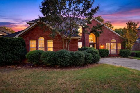 1911 Enchanted Lane