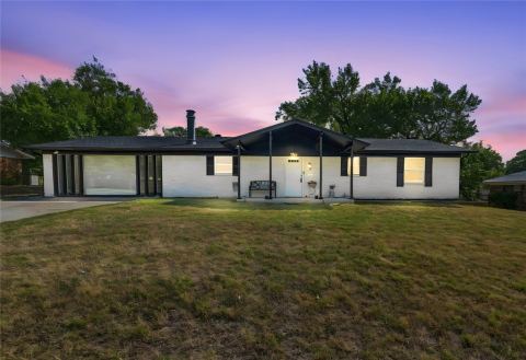 1404 Hillside Drive