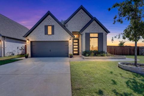 8400 Brookhaven Drive