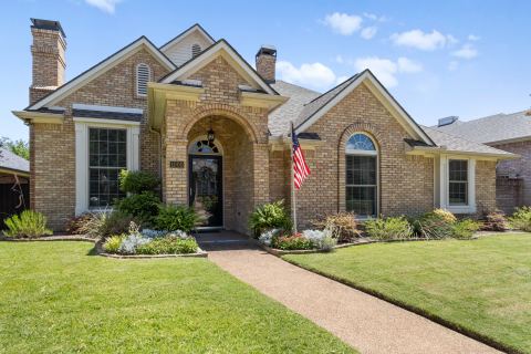 1000 Murl Drive