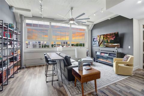 2600 W 7th Street 2454