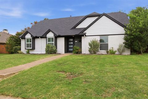 1705 Hatherly Drive