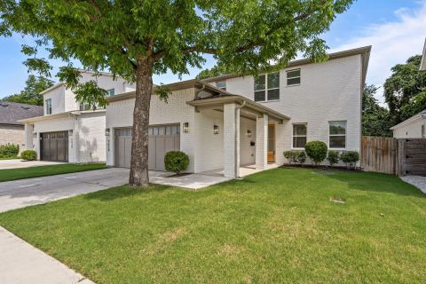 5618 Oaks Lane