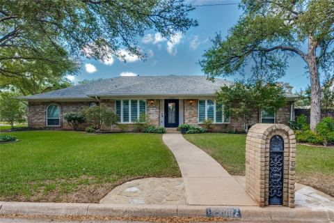 2002 Elmhurst Drive