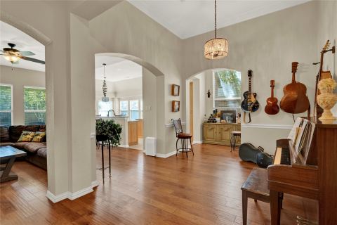 4821 Bellflower Way