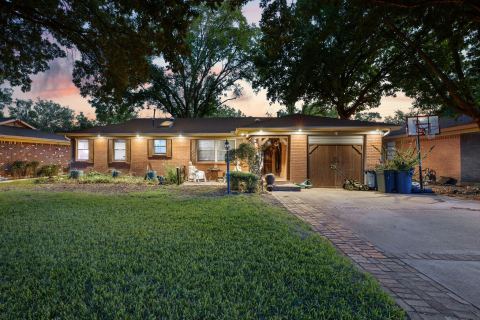 5420 Mallory Drive