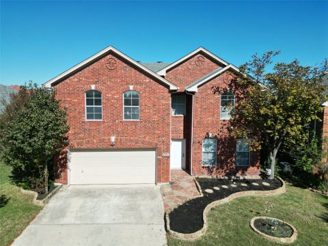 4833 Bridle Path Way, Fort Worth