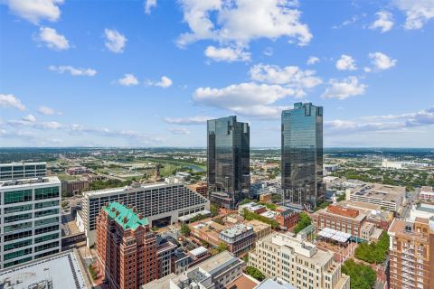 500 Throckmorton Street 2702, Fort Worth
