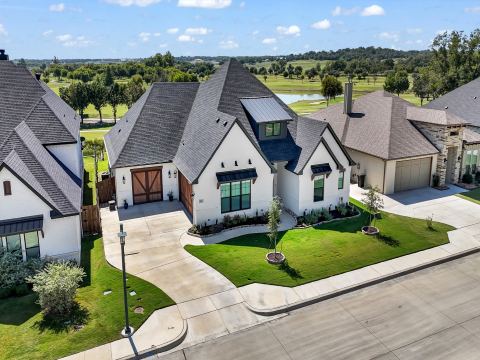 1217 Crown Valley Drive