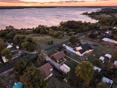 7969 County Road 436, Princeton
