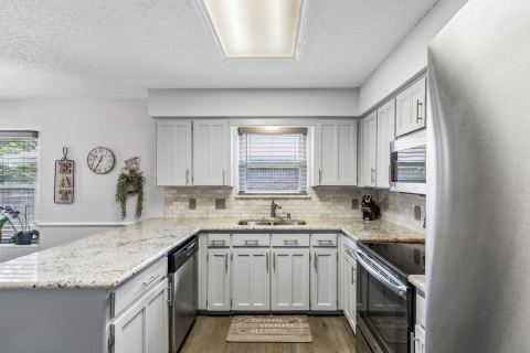 6417 Loma Vista Drive