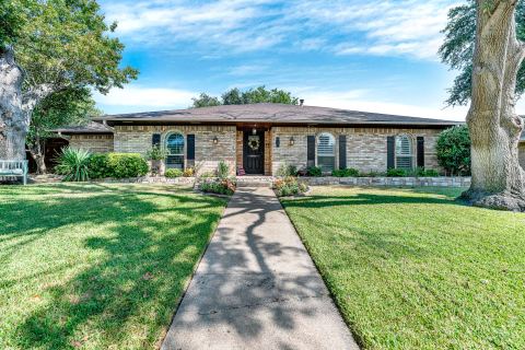 2521 Mollimar Drive