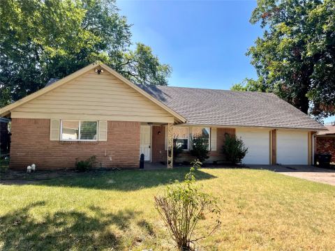6912 Heritage Lane, Fort Worth