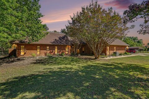 26 Brookhaven Drive