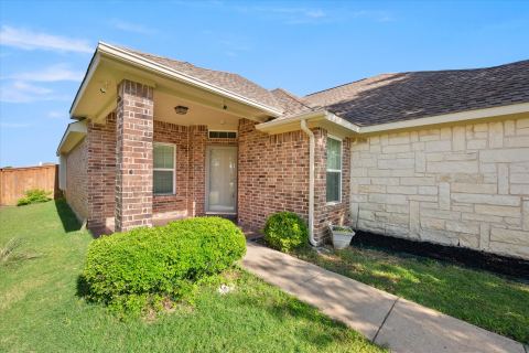 7363 Estela, Grand Prairie