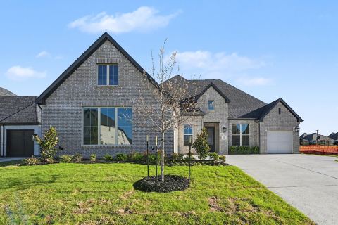 814 Forest Creek Drive