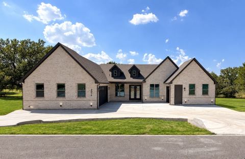 7016 Westover Drive, Granbury