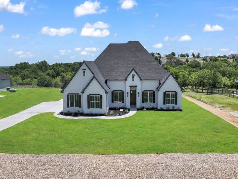 316 Tiara Trail