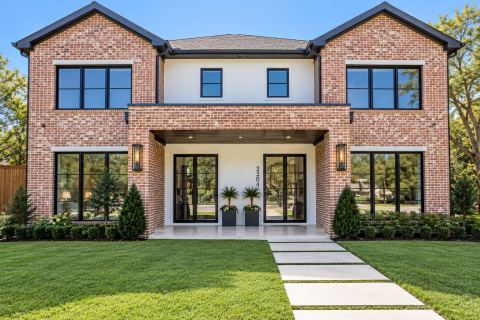 3304 Royal Lane