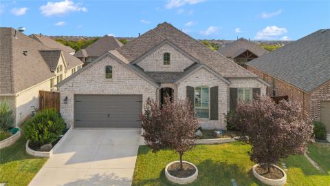 1124 Walker Way