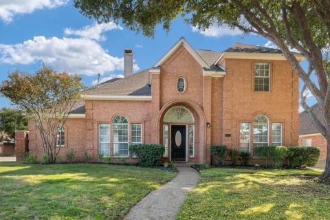 9612 E Oaks Lane
