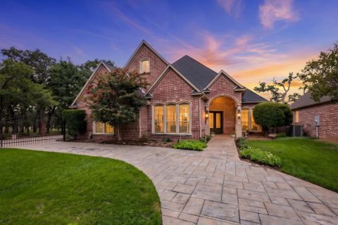 2726 Country Club Road