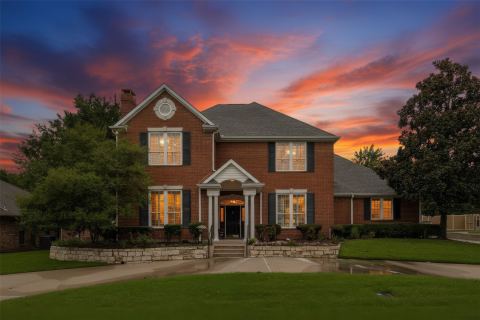 6404 Creekside Drive