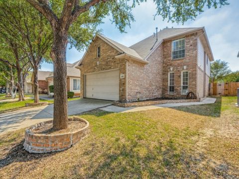 5404 Pecan Creek Circle, Fort Worth