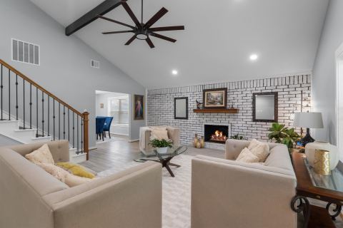 2316 Hummingbird Trail