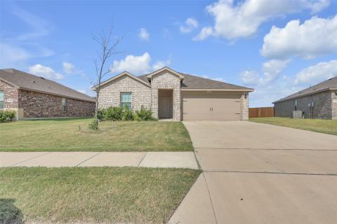 1208 Community Way, Royse City