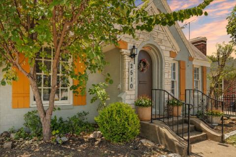2510 W Jefferson Boulevard, Dallas