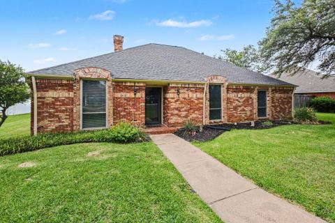 3413 Hightrail Lane, Garland