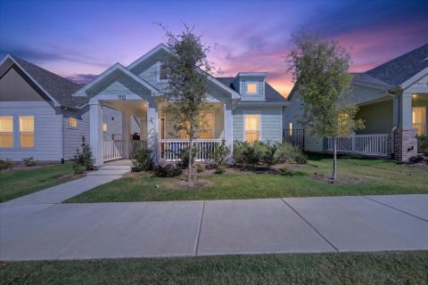 1112 Abigail Way
