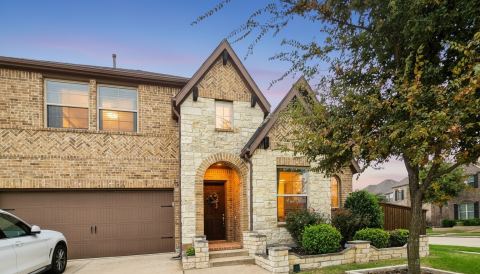 5305 Dallas Red Court, McKinney