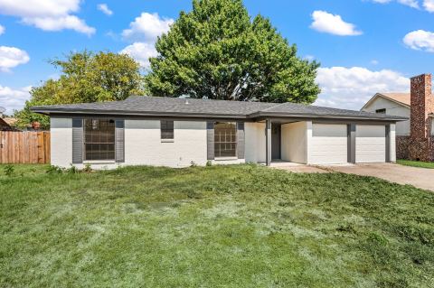 1705 S Timber Court, Benbrook