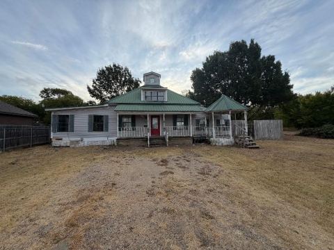 202 Kimbell Street, Mesquite