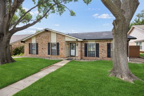 3004 Yorkshire Court