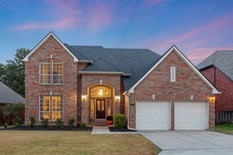 2665 Woodside Drive